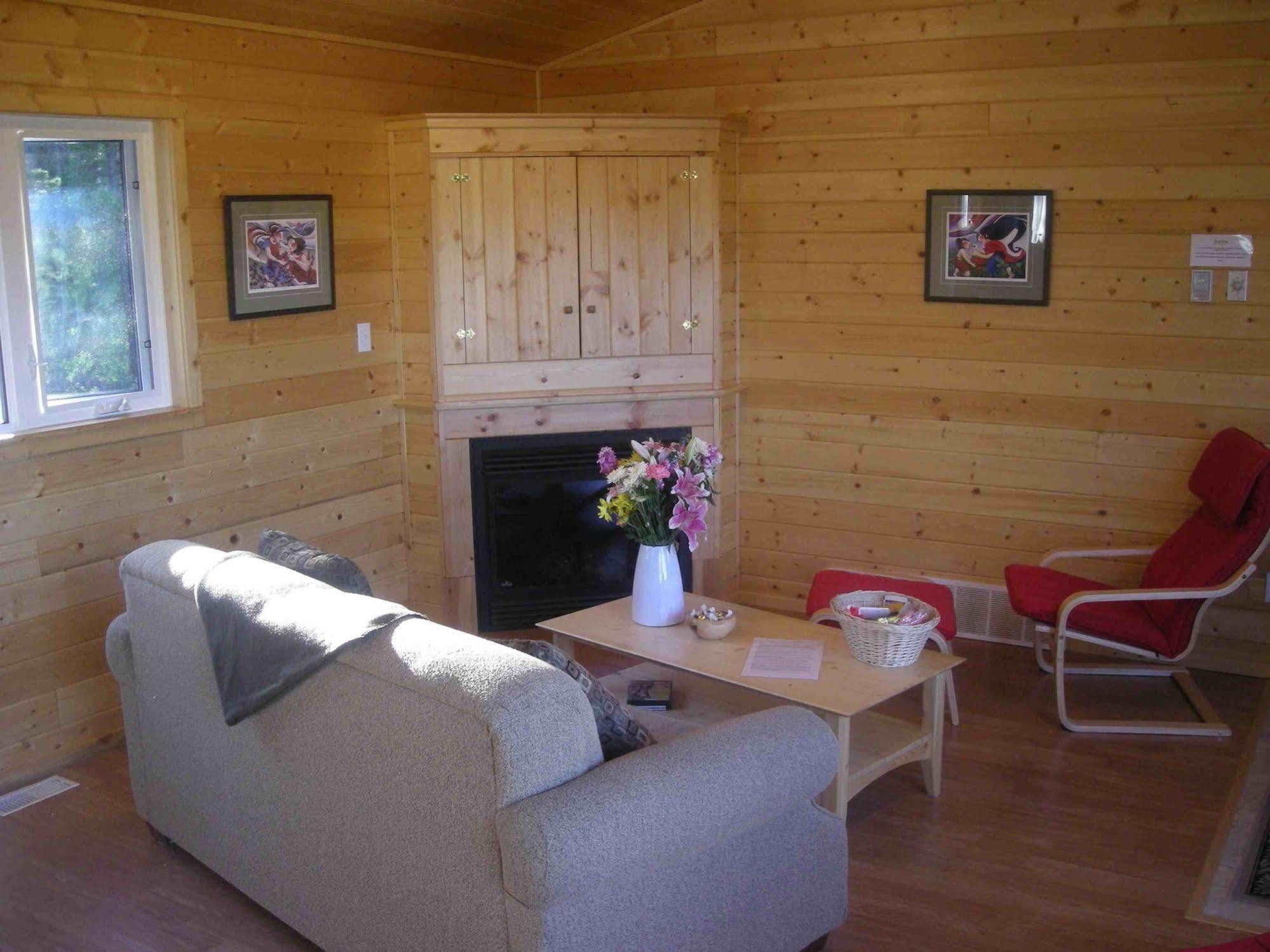 Hotel Sundog Retreat Whitehorse Exterior foto